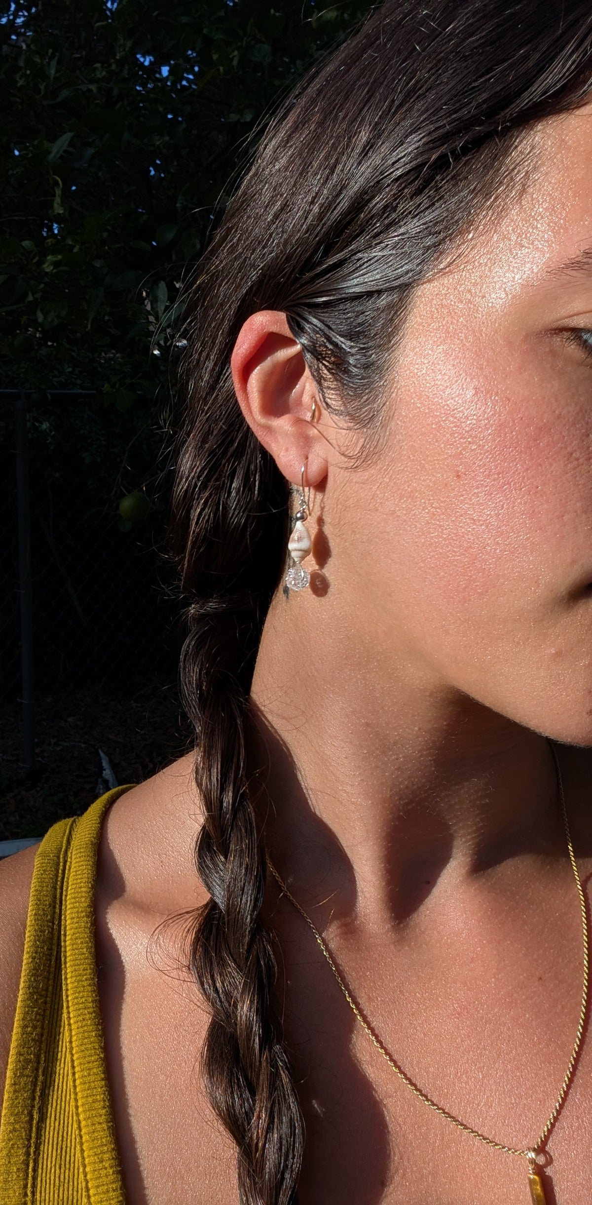 Eloise- Mini Conch Shell & Fractured Quartz Earrings